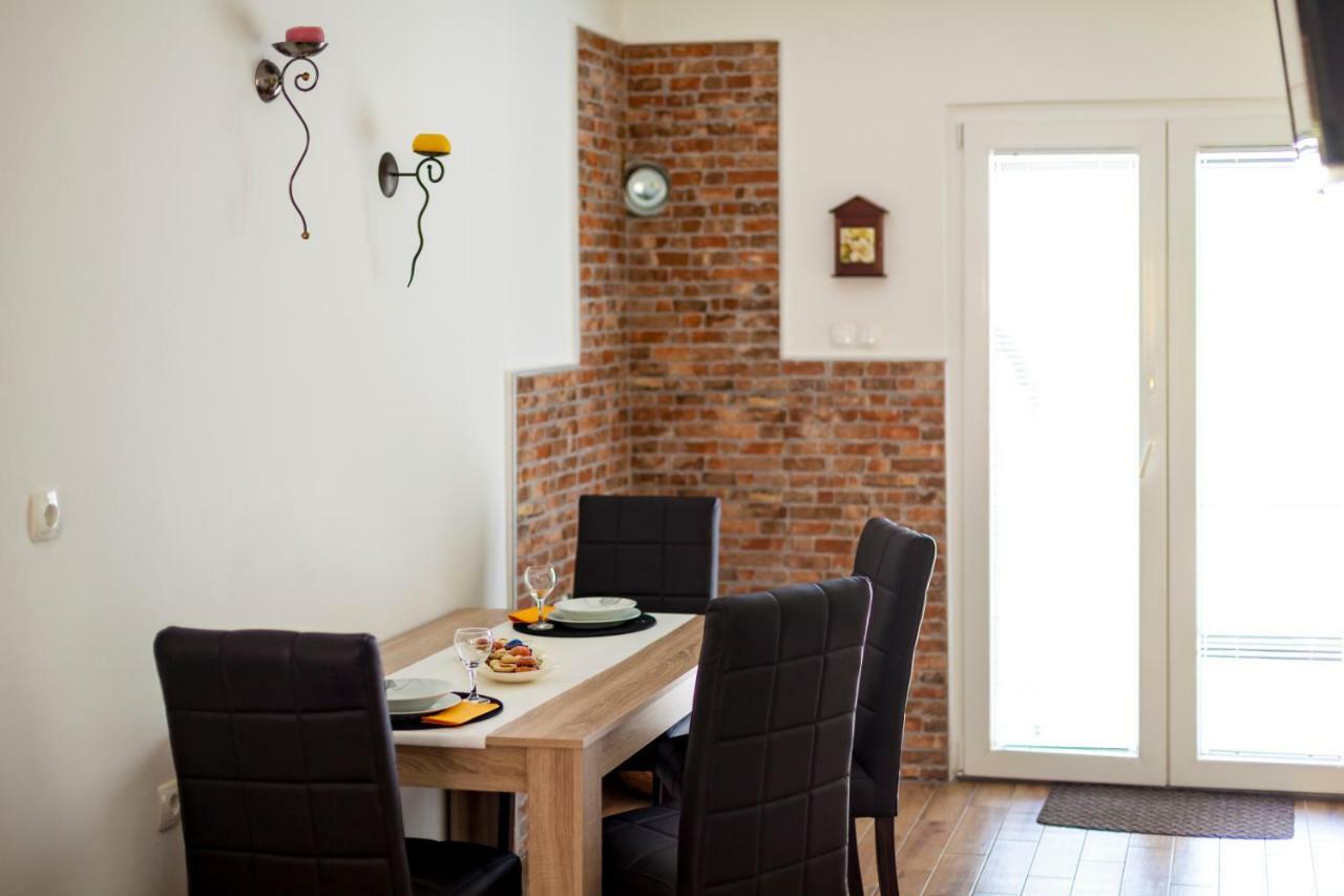 Apartment Hasanec By El-Pi Tours Njivice Exterior foto
